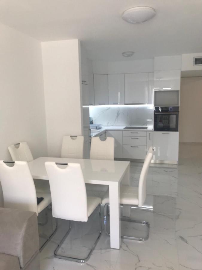 Adriatisk apartman Bečići Exteriör bild