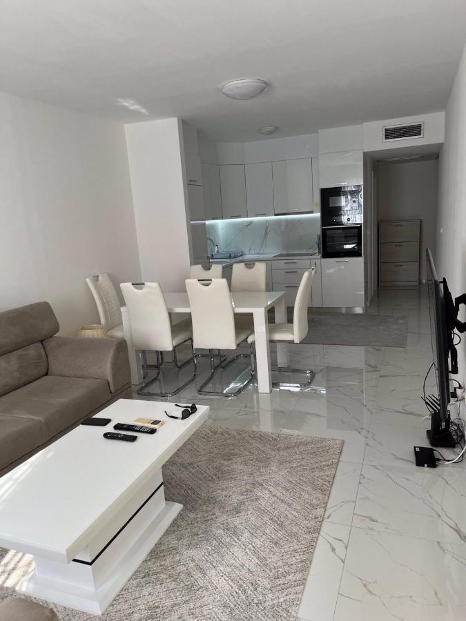 Adriatisk apartman Bečići Exteriör bild