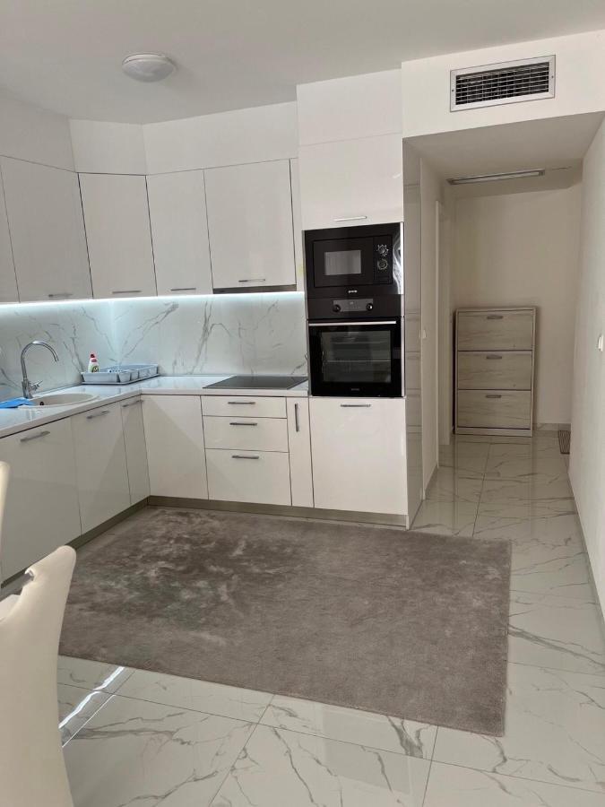 Adriatisk apartman Bečići Exteriör bild